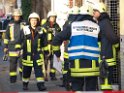 Einsatz Feuerwehr SEK Polizei Koeln Nippes Merheimerstr P049